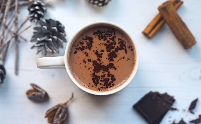 Warm Up The Cold Winter Days With this Low-calorie Spiced Hot Chocolate